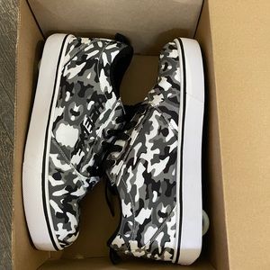 CAMO HEELYS - Size 10M